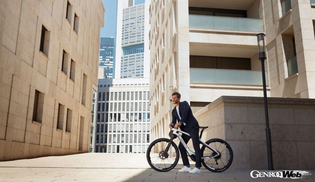ポルシェはメインビジネスとなる自動車に加えて、eバイク（電動自転車）を含めた様々なな電動モビリティへの投資を進めていくことが明らかになった。