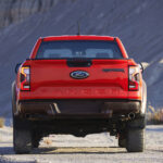 「新型フォード レンジャーに「ラプター」登場！ 伝統の名を冠したスーパートラック」の16枚目の画像ギャラリーへのリンク