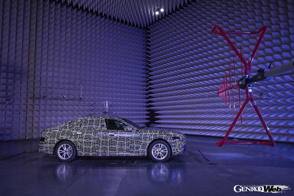 「BMW i7は「究極の静音性能」を目指す。EV特有のノイズを解消する方法とは？」の23枚目の画像