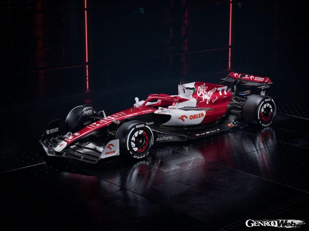 「アルファロメオ、2022年シーズンに向けた新規定F1マシン「C42」を公開 【動画】」の2枚目の画像