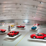 フェラーリのヒストリック部門「クラシケ」をフィーチャーした企画展「フェラーリ・フォーエバー」開催 - 20220314_FerrariForever_totale1