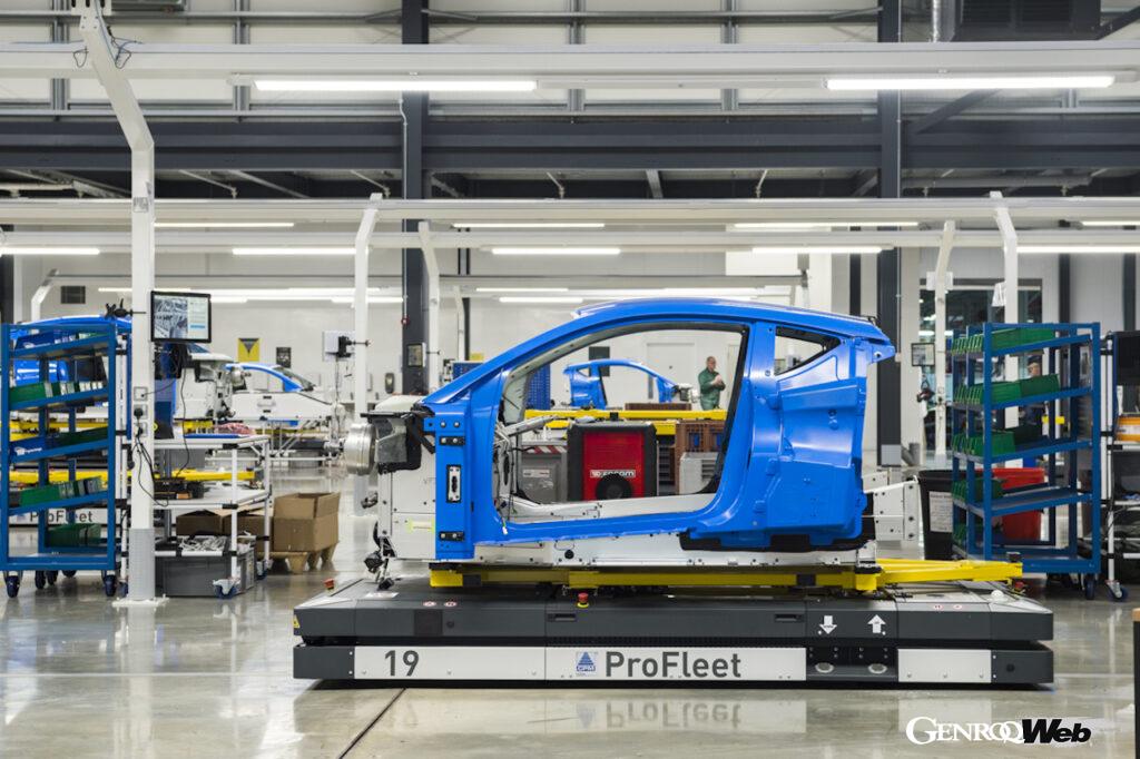 「ロータス エミーラの生産スタート！ 自社初の自動化を採り入れた生産ラインを見学できるファクトリーツアーを再開」の1枚目の画像