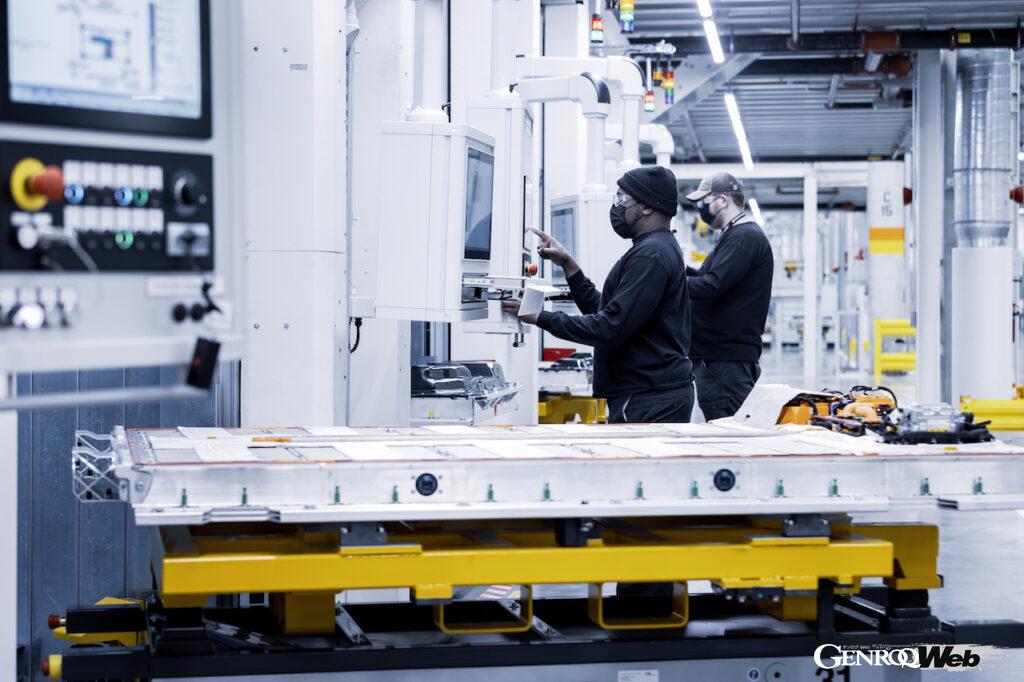 「メルセデス・ベンツ EQSがインテリアを先行公開！ アラバマの新バッテリー工場も本格稼働へ」の16枚目の画像
