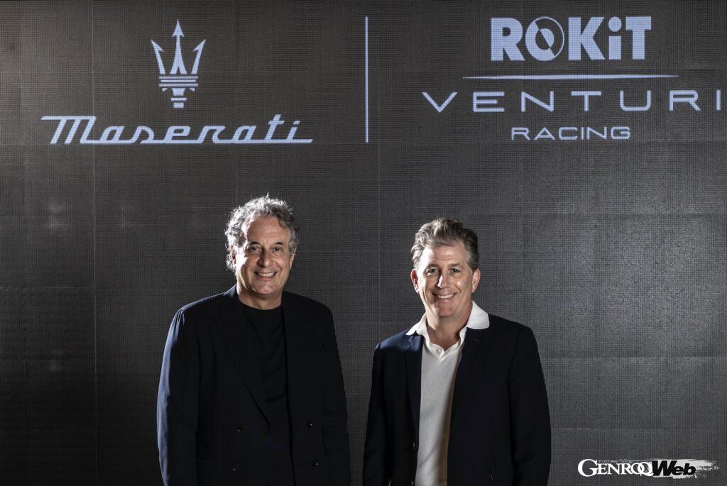 ダヴィデ・グラッソCEO（左）とスコット・スウィド代表（右）。マセラティとロキット・ヴェンチュリー・レーシングは、4月9～10日に開催される「ローマE-Prix」において、複数年のパートナーシップを発表した。