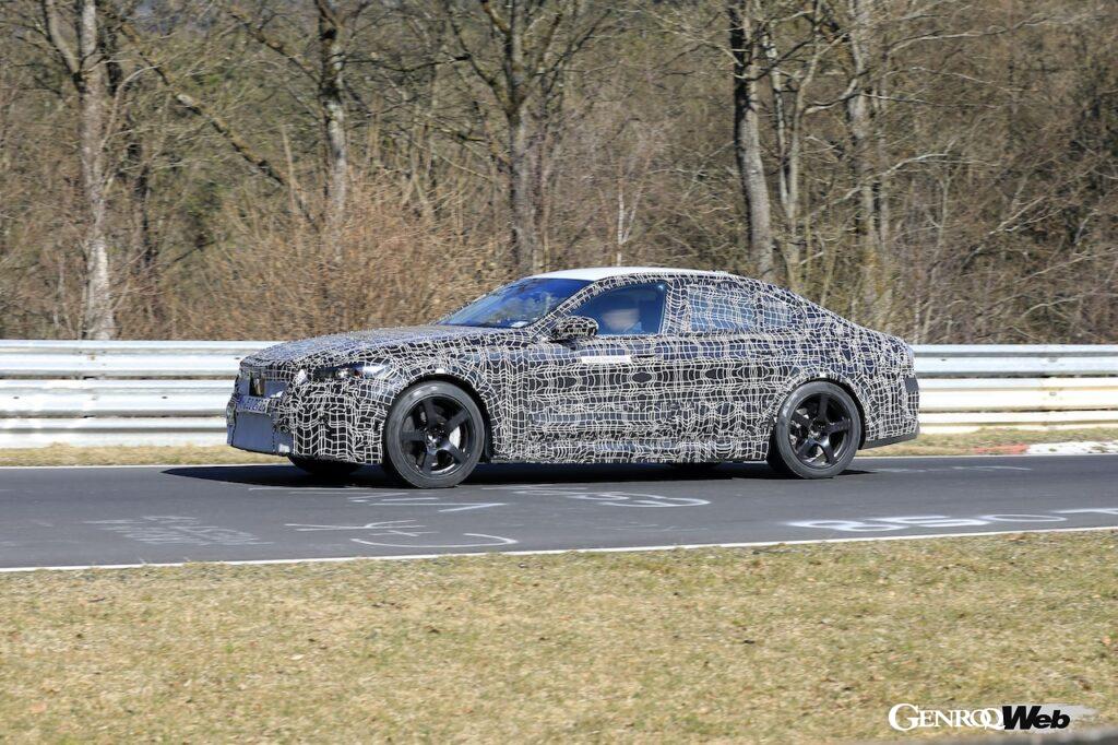 「【スクープ！】 最高出力750ps!? プラグインハイブリッドを搭載する次期BMW M5をキャッチ」の1枚目の画像