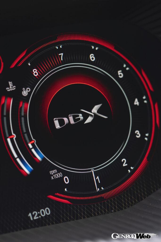「アストンマーティン DBX707に最速試乗！ 渡辺慎太郎が感じた「玄人流アップグレード」の妙技とは」の33枚目の画像