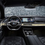「新型BMW 7シリーズは最先端のデジタルサルーン！ 導入記念モデルの国内先行販売スタート」の9枚目の画像ギャラリーへのリンク