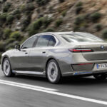「新型BMW 7シリーズは最先端のデジタルサルーン！ 導入記念モデルの国内先行販売スタート」の36枚目の画像ギャラリーへのリンク