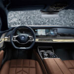 「新型BMW 7シリーズは最先端のデジタルサルーン！ 導入記念モデルの国内先行販売スタート」の5枚目の画像ギャラリーへのリンク