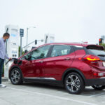 ゼネラルモーターズ、米国の製造拠点でEVの生産を大幅に拡大。2040年に向けたロードマップを公開 - General Motors and EVgo plan to add more fast charging to the places drivers frequent