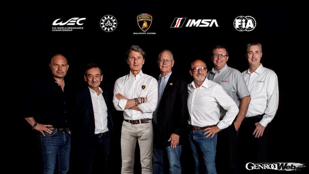 WECとIMSAへの挑戦を発表したヴィンケルマン会長（中央）これまでウラカンGT3で様々な成功を収めてきたランボルギーニが、ついに耐久レースのトップカテゴリー参戦を決めた。