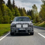 最高システム出力650ps！ 2022年12月デビューに向けテストが続くハイブリッドSUV「BMW XM」 - Fabian Kirchbauer Photography