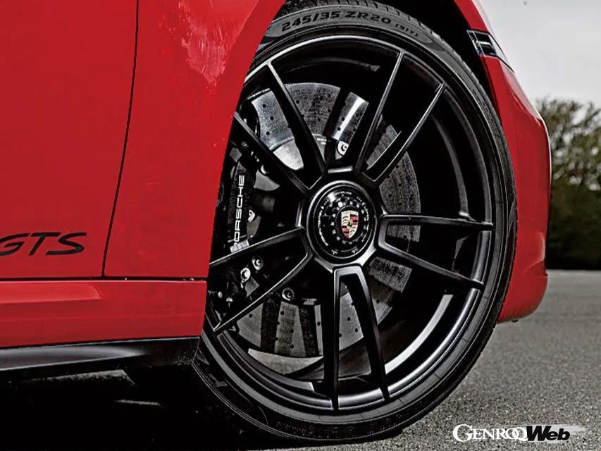 ポルシェ 911 GTSのタイヤ＆ホイール