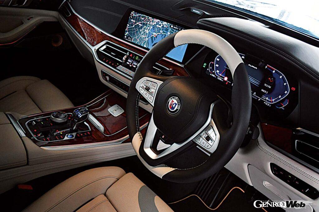 「BMW アルピナ XB7とレンジローバースポーツ SVRを比較試乗！ 2000万円超の高級SUVに求められるハイパフォーマンスの解釈」の4枚目の画像