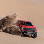 「究極のハイパフォーマンストラック、ヘネシー・パフォーマンス ヴェロキラプター 600が灼熱の砂漠でテストを敢行。900Nmで砂丘の斜面をドリフト 【動画】」の20枚目の画像ギャラリーへのリンク
