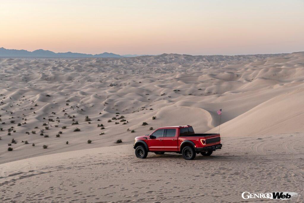 「究極のハイパフォーマンストラック、ヘネシー・パフォーマンス ヴェロキラプター 600が灼熱の砂漠でテストを敢行。900Nmで砂丘の斜面をドリフト 【動画】」の19枚目の画像