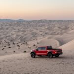 「究極のハイパフォーマンストラック、ヘネシー・パフォーマンス ヴェロキラプター 600が灼熱の砂漠でテストを敢行。900Nmで砂丘の斜面をドリフト 【動画】」の19枚目の画像ギャラリーへのリンク