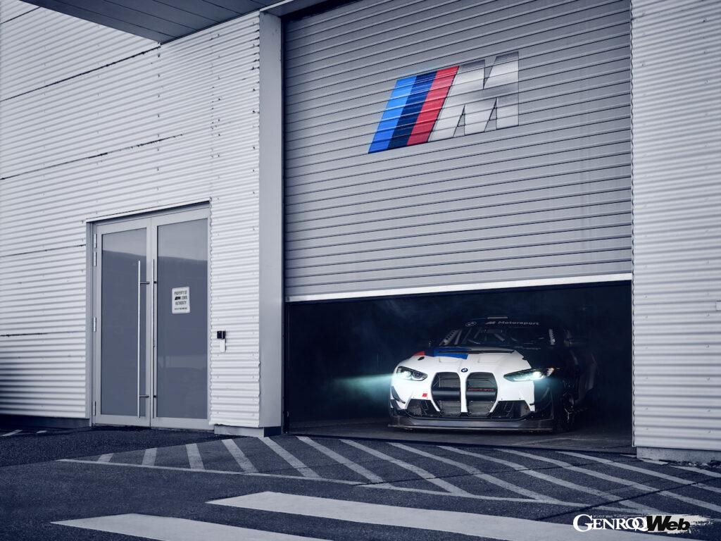 「BMW M4 GT4、アメリカでワールドプレミア！ 最高出力550psを発揮するカスタマー向けレーシングカーの大本命」の4枚目の画像