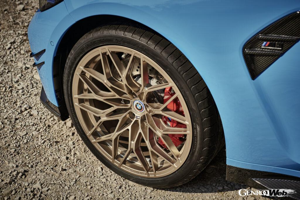 「まるでDTMマシン？ BMW M3 ツーリングに、レーシングカーを思わせるカーボン製「Mパフォーマンス・パーツ」が登場」の3枚目の画像