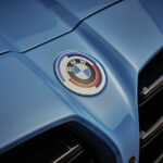 「まるでDTMマシン？ BMW M3 ツーリングに、レーシングカーを思わせるカーボン製「Mパフォーマンス・パーツ」が登場」の7枚目の画像ギャラリーへのリンク