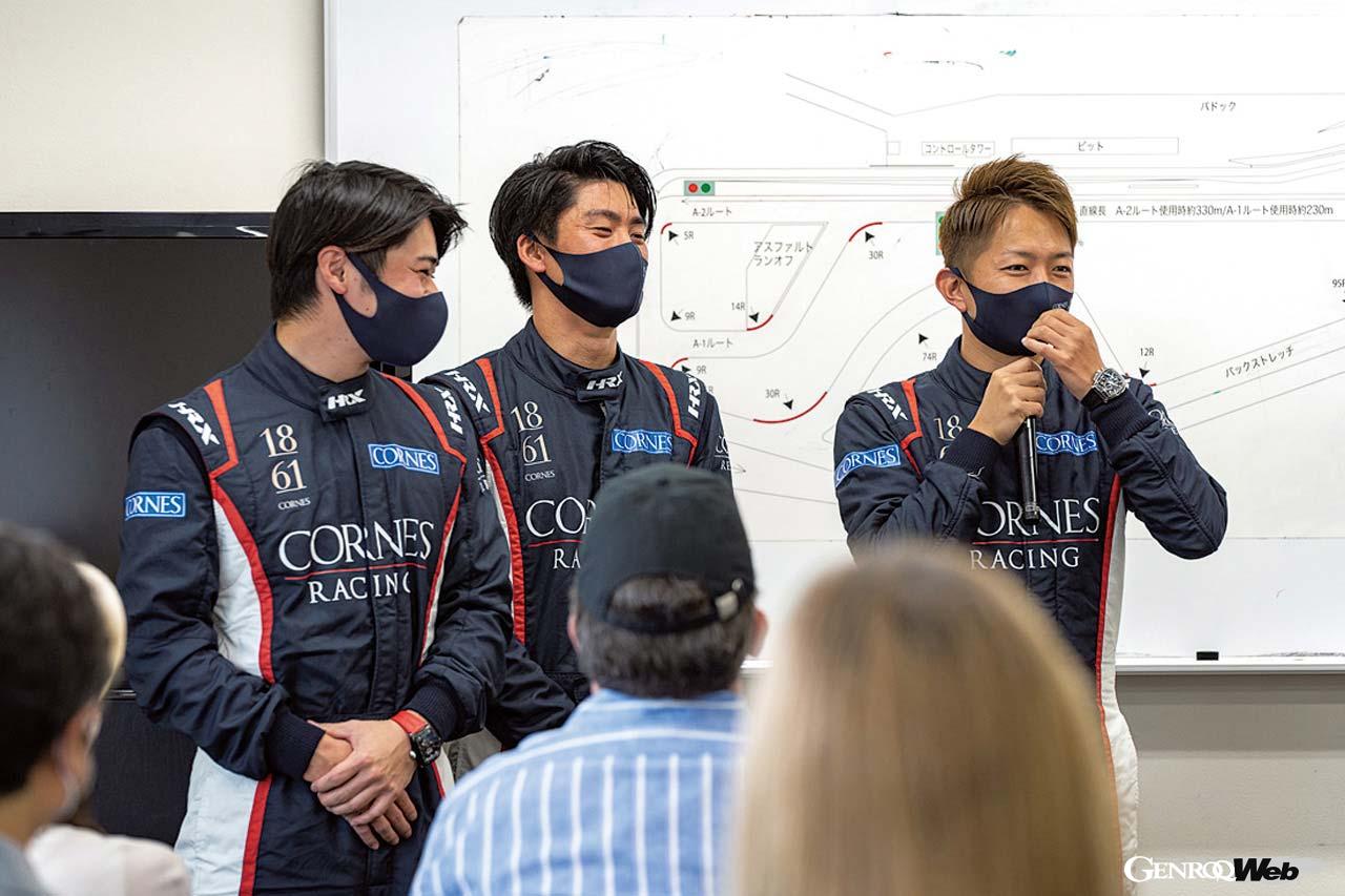 インストラクターは左から川端伸太朗選手、小河 諒選手、平手晃平選手の3名。いずれもトップクラスのレーシングドライバーだ。