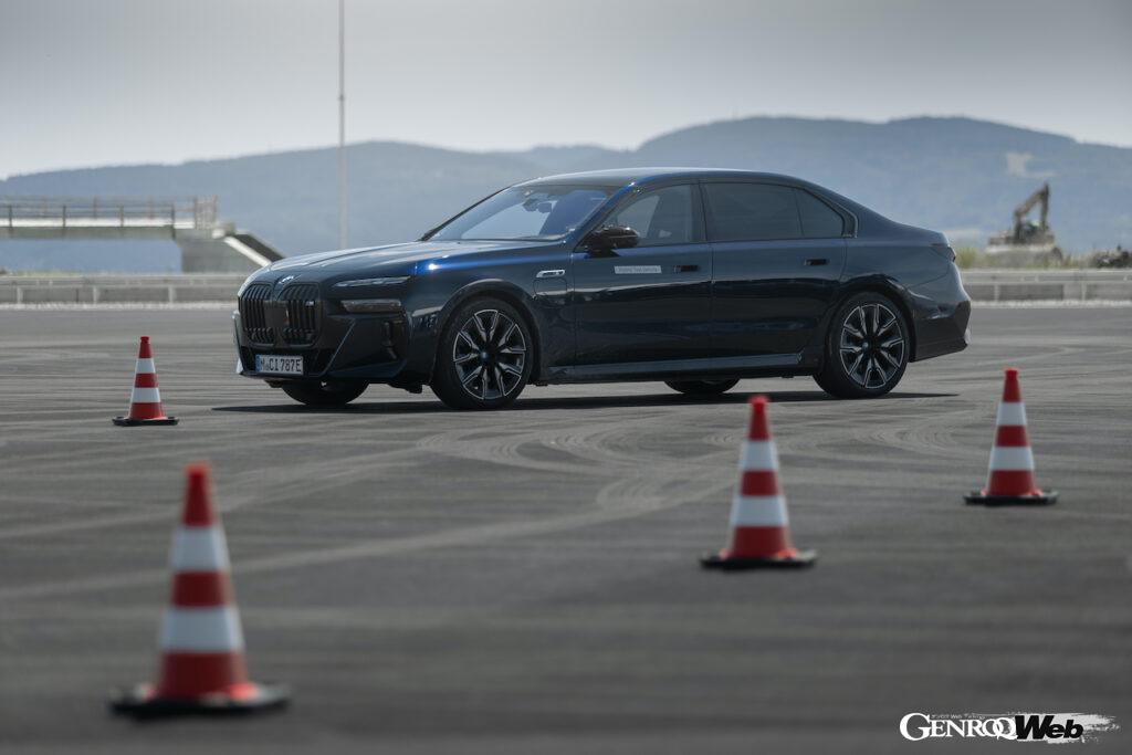 「自動運転や電動化の開発促進に向け、BMWがチェコ・ソコロフに新たなテスト施設「BMWグループ・フューチャー・モビリティ・センター」をオープン」の11枚目の画像