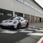 「ポルシェ 911 GT3 RS」がワールドプレミア！ 最強仕様タイプ992の驚くべきその中身とは【動画】 - 20220812_Porsche_gt3rs_1