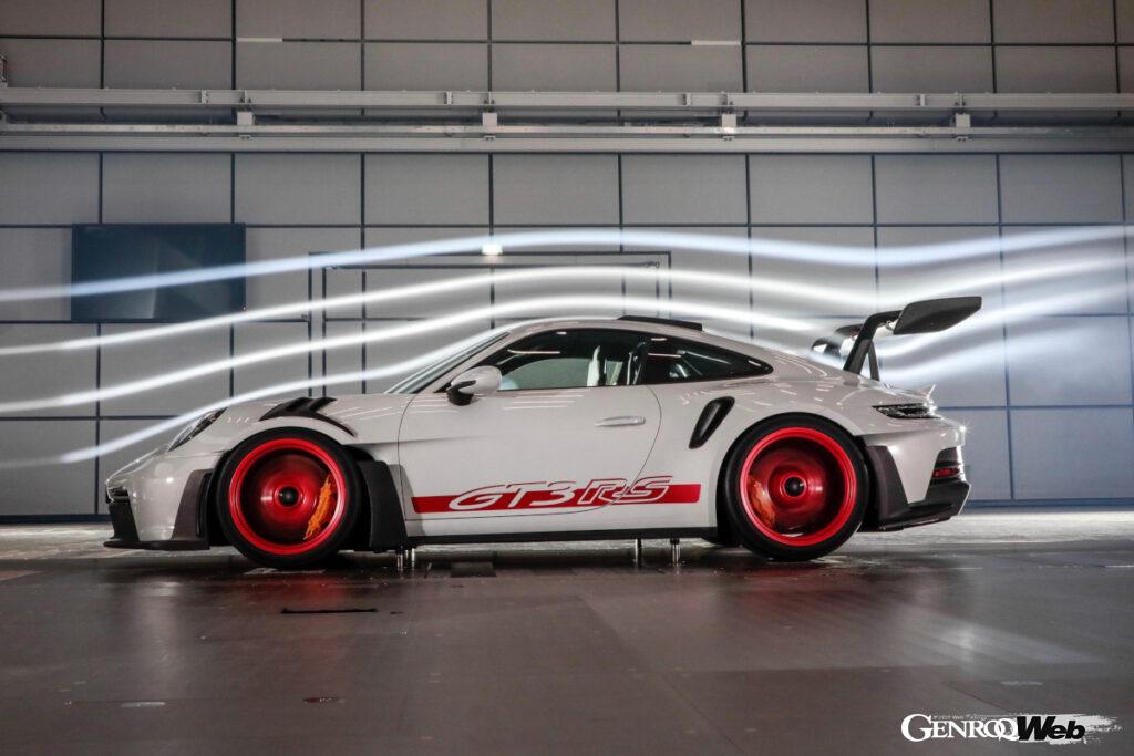 「「ポルシェ 911 GT3 RS」がワールドプレミア！ 最強仕様タイプ992の驚くべきその中身とは【動画】」の15枚目の画像