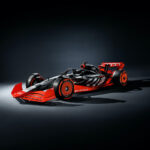 アウディが自社開発のパワーユニット搭載マシンで2026年シーズンからF1に参戦【動画】 - Showcar with Audi F1 launch livery