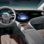 「EQE SUVはダッシュボードまで全部ディスプレイってどういうこと!? 」メルセデスが最新EVの室内を先行公開 - GQW_Mercedes-Benz_EQE_SUV_08164