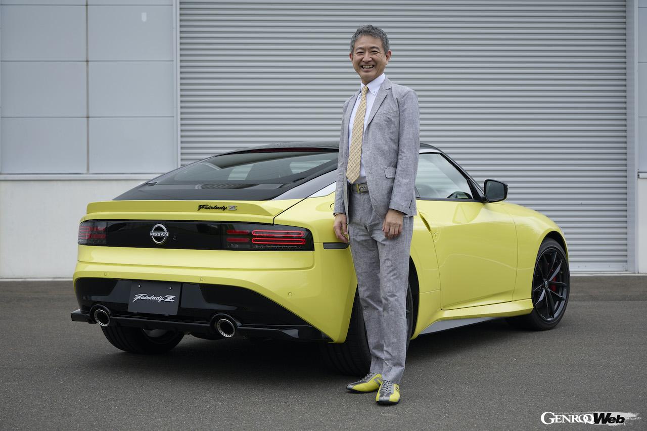 新型日産フェアレディZと、開発指揮を執った田村宏志さん