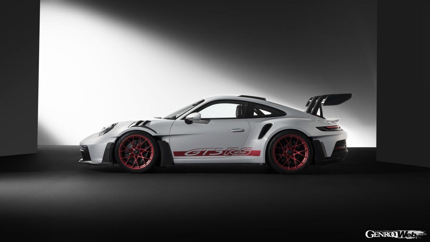 ポルシェ 911 GT3 RSのサイドビュー