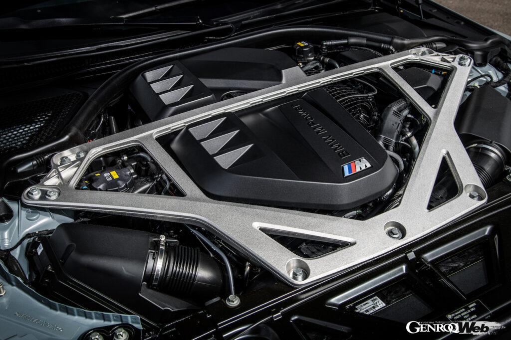 BMW市販モデル最速を誇る「BMW M4 CSL」の3.0リッター直列6気筒ガソリンターボ。