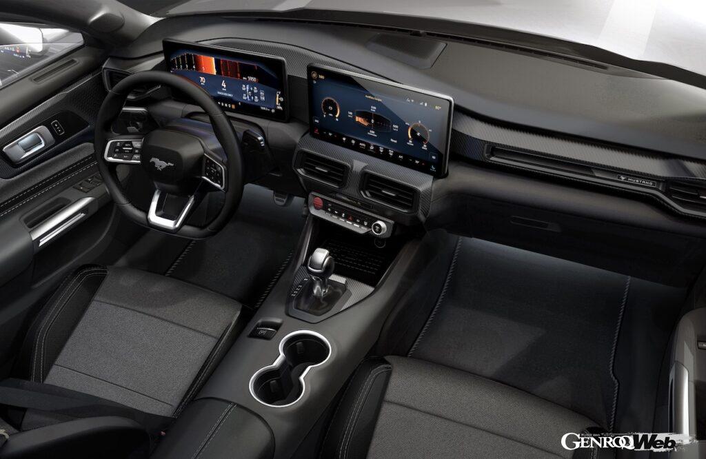 「7代目フォード マスタングがデビュー！ V8と直4の2機種を搭載し、ドリフトが自在な電気サイドブレーキを装備【動画】」の14枚目の画像