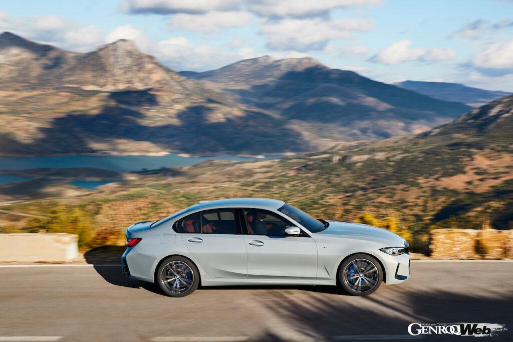 「BMW 3シリーズが内外装を大幅改良し、日本で初認可となるハンズ・オフ機能を搭載！ 圧巻のインストゥルメントパネルに注目」の5枚目の画像