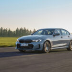 「BMW 3シリーズが内外装を大幅改良し、日本で初認可となるハンズ・オフ機能を搭載！ 圧巻のインストゥルメントパネルに注目」の7枚目の画像ギャラリーへのリンク