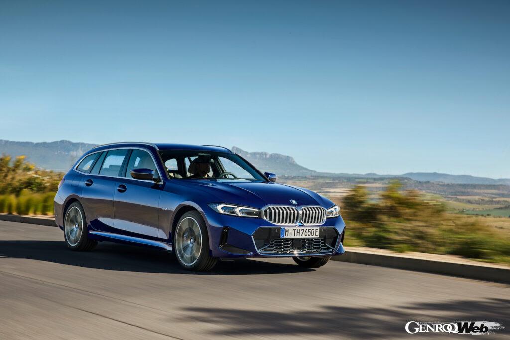 「BMW 3シリーズ ツーリング」改良新型の走行シーン。