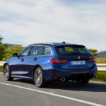 「BMW 3シリーズが内外装を大幅改良し、日本で初認可となるハンズ・オフ機能を搭載！ 圧巻のインストゥルメントパネルに注目」の11枚目の画像ギャラリーへのリンク