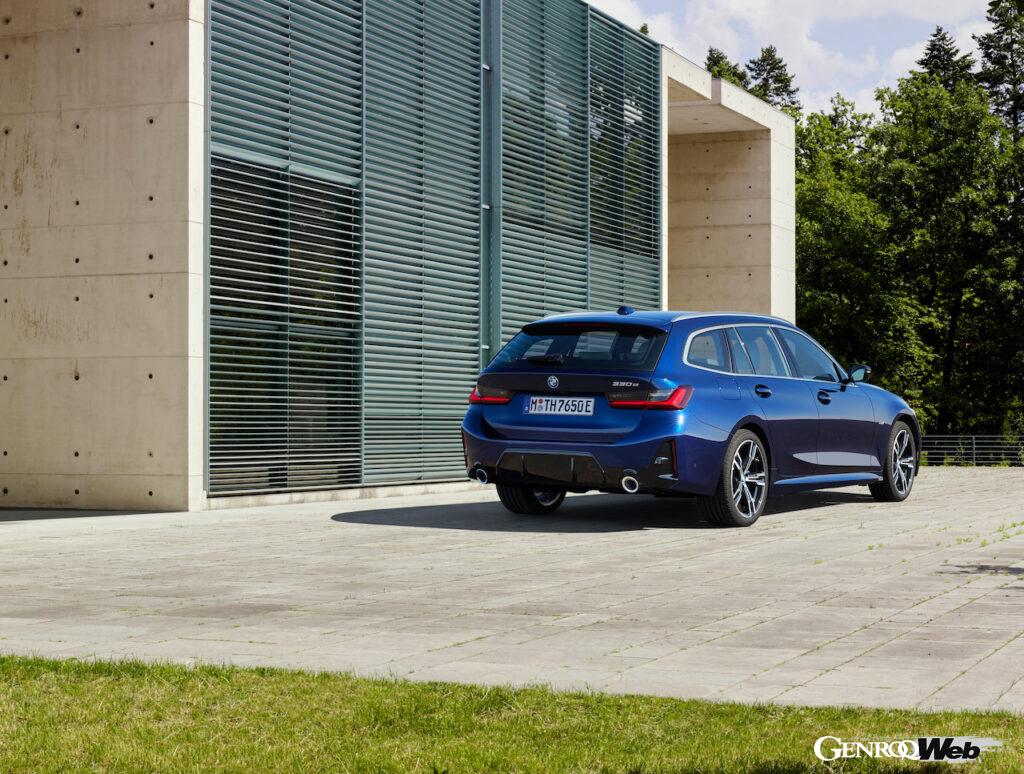 「BMW 3シリーズが内外装を大幅改良し、日本で初認可となるハンズ・オフ機能を搭載！ 圧巻のインストゥルメントパネルに注目」の14枚目の画像