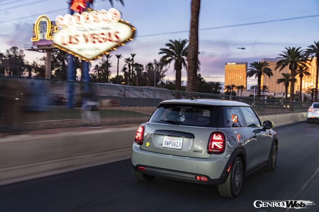 「EVでロサンゼルスからラスベガスまでの450kmを（急速充電を挟みつつ）走破！ フル電動モデル「MINI クーパーSE」の旅」の8枚目の画像