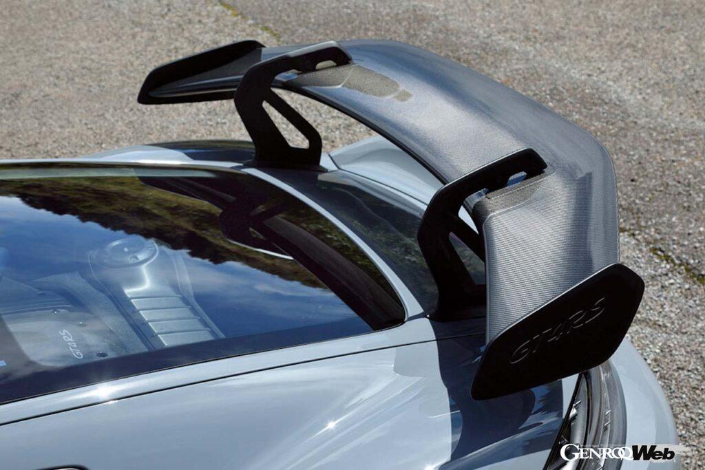 「ポルシェでもっとも過激な1台？ 超好戦的姿勢の「718ケイマンGT4 RS」に下克上の予感」の1枚目の画像