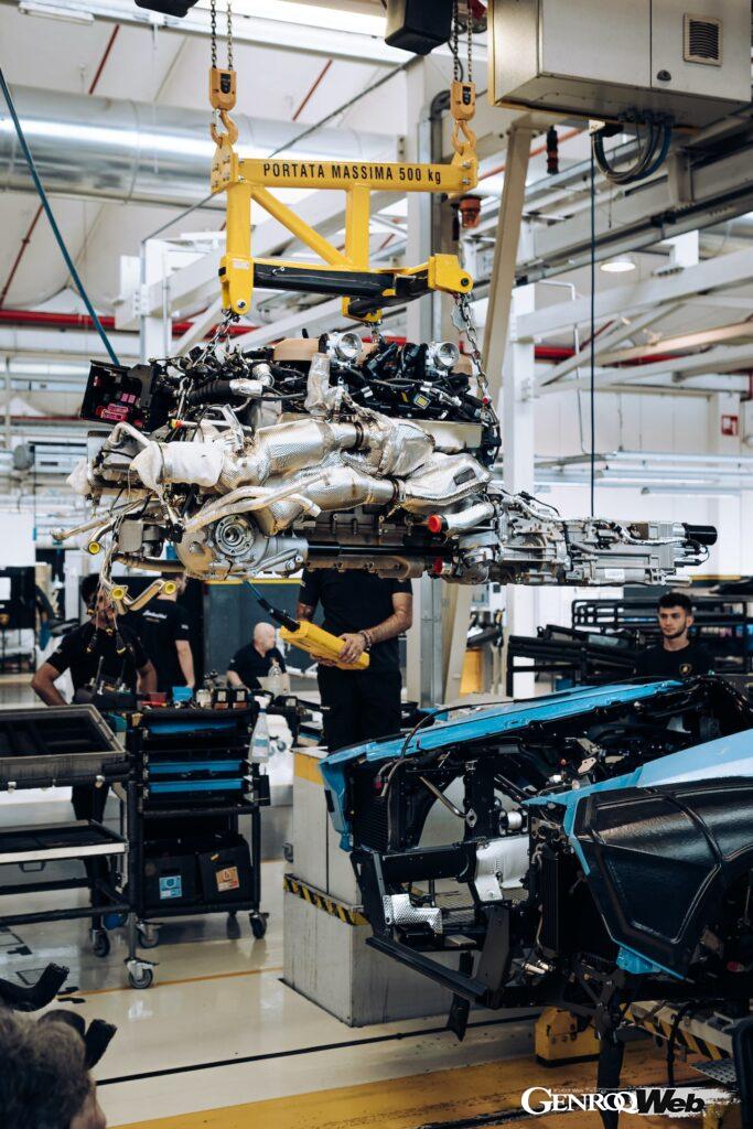 「ランボルギーニ アヴェンタドール生産終了でV12自然吸気エンジンの行方はどうなる？」の26枚目の画像