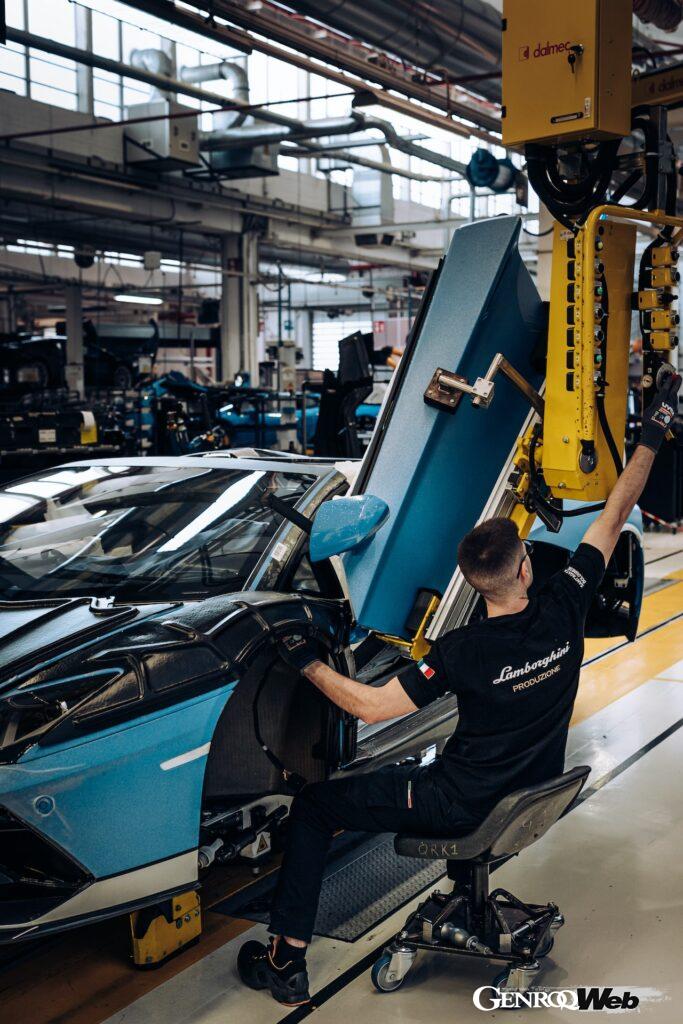 「ランボルギーニ アヴェンタドール生産終了でV12自然吸気エンジンの行方はどうなる？」の25枚目の画像