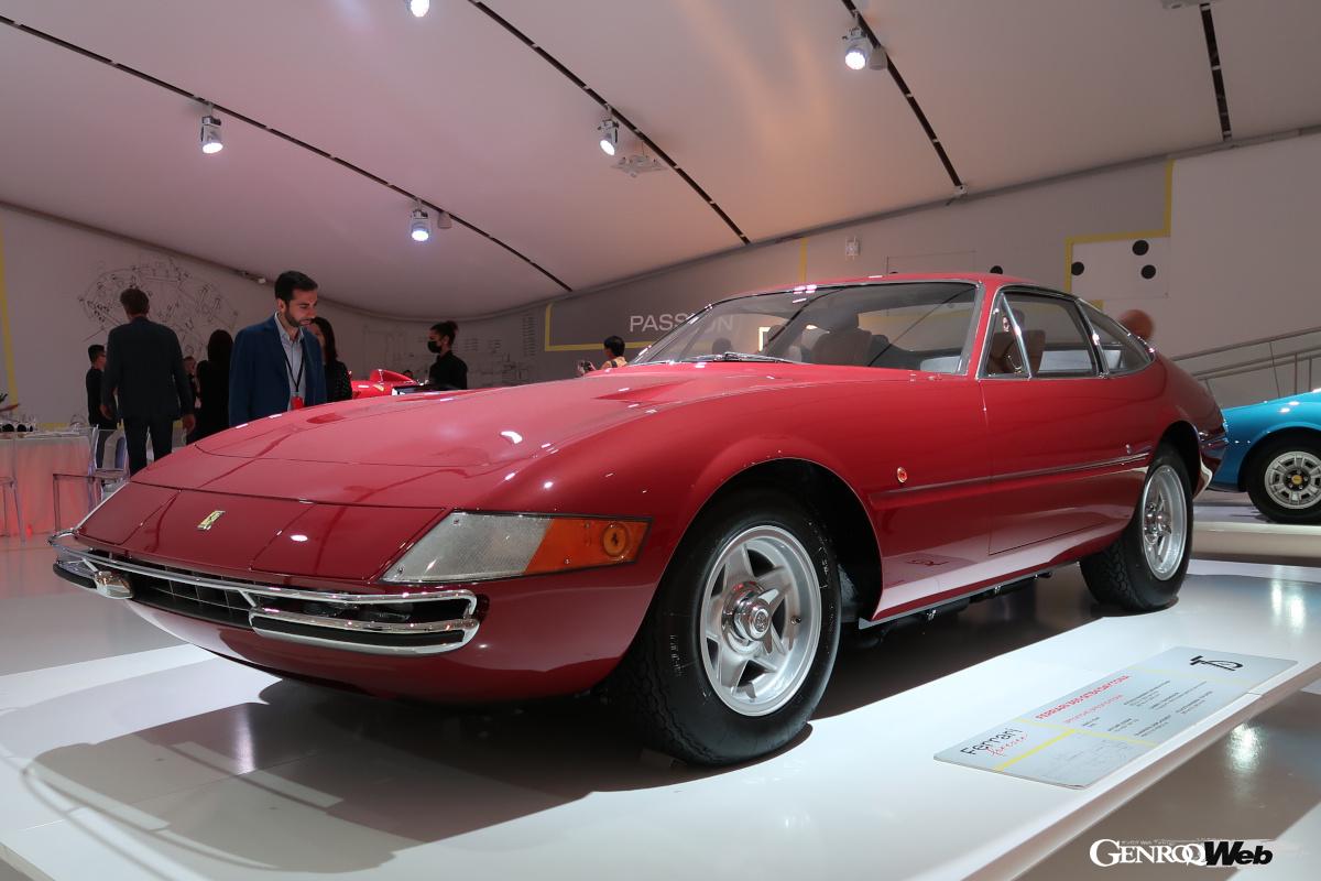 365GTB4デイトナ。このモデルは1968年式で、4.6リッターのV12を搭載している。