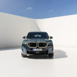 「M1以来となるBMW M社オリジナルデザインの「BMW XM」は1000Nmに達するPHEVシステムを採用【動画】」の4枚目の画像ギャラリーへのリンク