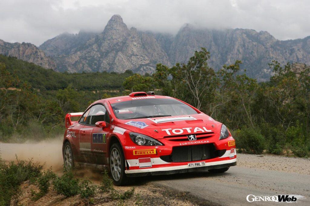 撤退が決まっていた2005年シーズン、プジョーは拡幅化された307 WRCの改良型を投入した。