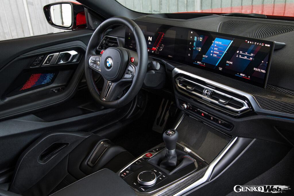 「新型「BMW M2」がデビュー！ 3.0リッター直6ツインターボに6速MTの組み合わせで好事家も大喜び【動画】」の6枚目の画像
