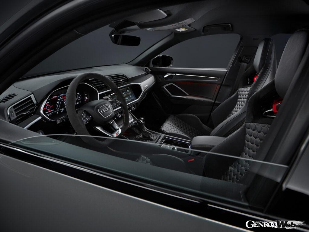 「人気のコンパクトSUV「アウディ RS Q3」のデビュー10周年限定車「エディション 10イヤーズ」は世界限定555台」の3枚目の画像