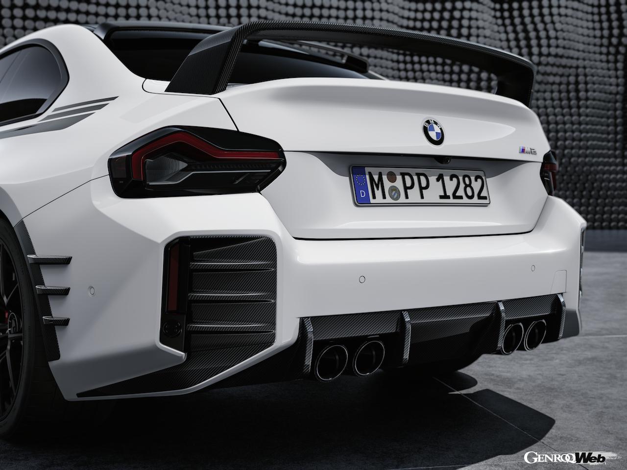 「新型BMW M2を買うなら「Mパフォーマンスパーツ」でスタイリングと性能を強化するべし」の2枚目の画像