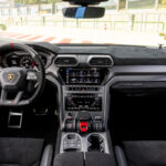 「ランボルギーニの最新SUV「ウルス ペルフォルマンテ」の走行モードが減った理由を解説」の9枚目の画像ギャラリーへのリンク